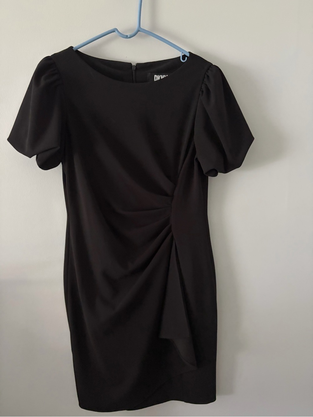 Dkny Black Puff-Sleeve Ruched Sheath Dress